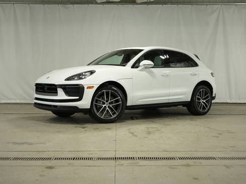 New 2026 Porsche Macan AWD/4WD image 1