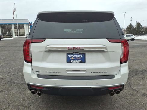 Used 2024 GMC Yukon XL Denali w/ Advanced Technology Package image 4