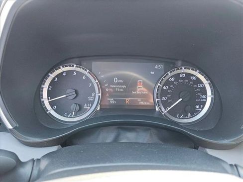Used 2023 Toyota Highlander XLE AWD/4WD image 22