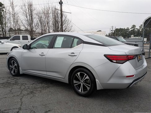 Used 2020 Nissan Sentra SV image 7