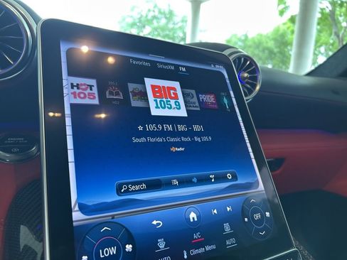 Used 2022 Mercedes-Benz SL 63 AMG 4MATIC image 20