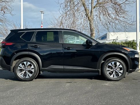 Certified 2023 Nissan Rogue SV image 3