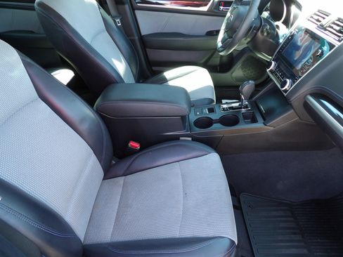 Used 2018 Subaru Legacy 2.5i Sport AWD/4WD image 16