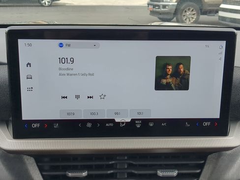 Used 2025 Ford Explorer Platinum w/ LUX Leather Package image 25