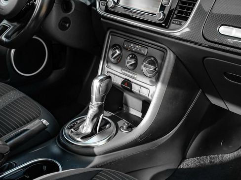 Used 2014 Volkswagen Beetle R-Line FWD image 16