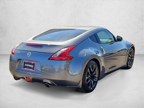 Used 2016 Nissan 370Z Coupe RWD image 5