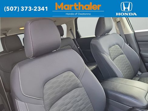 Used 2025 Nissan Pathfinder SV FWD image 20