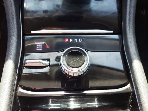 Used 2021 Jeep Grand Cherokee L Limited AWD/4WD image 14