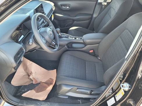 New 2025 Honda HR-V LX image 12