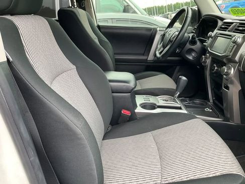 Used 2017 Toyota 4Runner SR5 RWD image 10