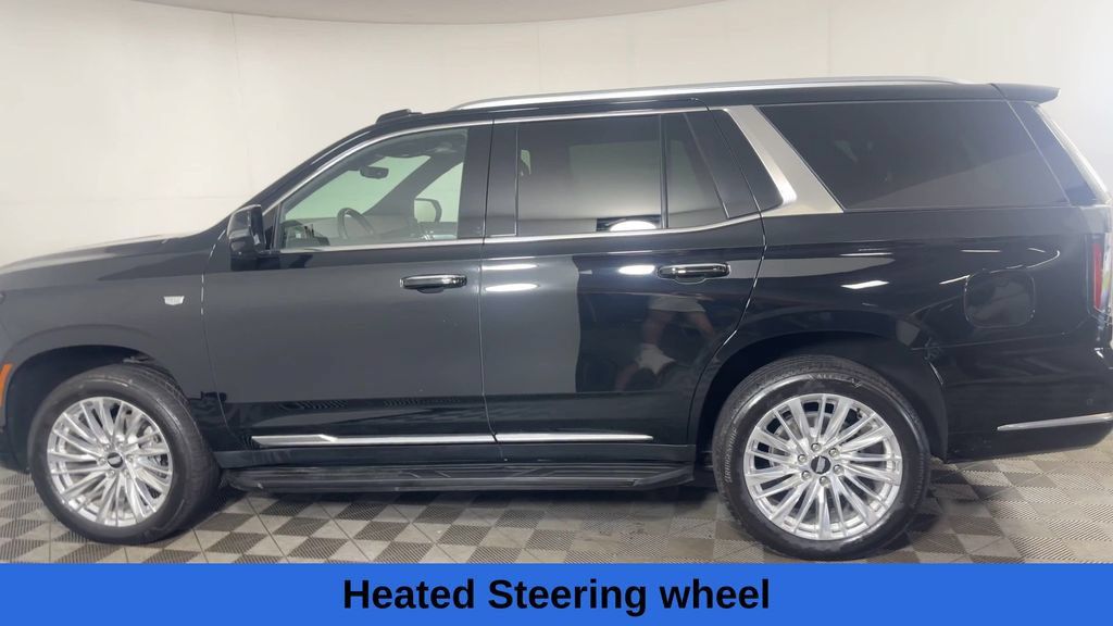 Used 2025 Cadillac Escalade Premium Luxury AWD/4WD image 8