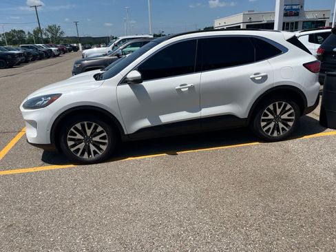 Used 2020 Ford Escape Titanium AWD/4WD image 6