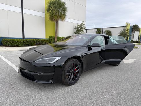 Used 2024 Tesla Model S Plaid image 30