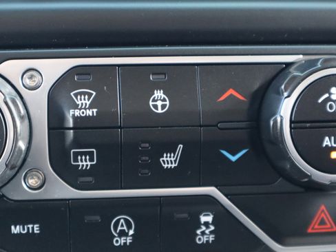 Used 2018 Jeep Wrangler Unlimited Rubicon image 21