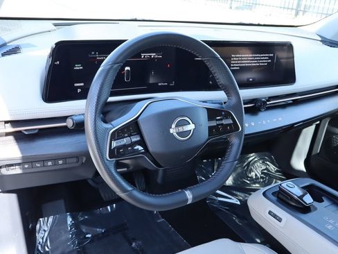 Used 2024 Nissan Ariya AWD image 17