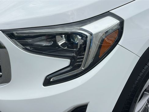 Used 2018 GMC Terrain SLT w/ Preferred Package AWD/4WD image 8