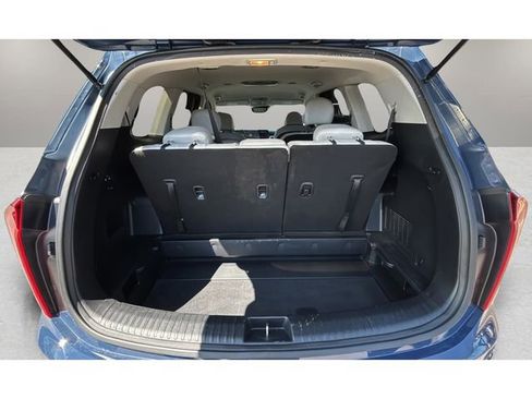 Used 2024 Kia Telluride S FWD image 32