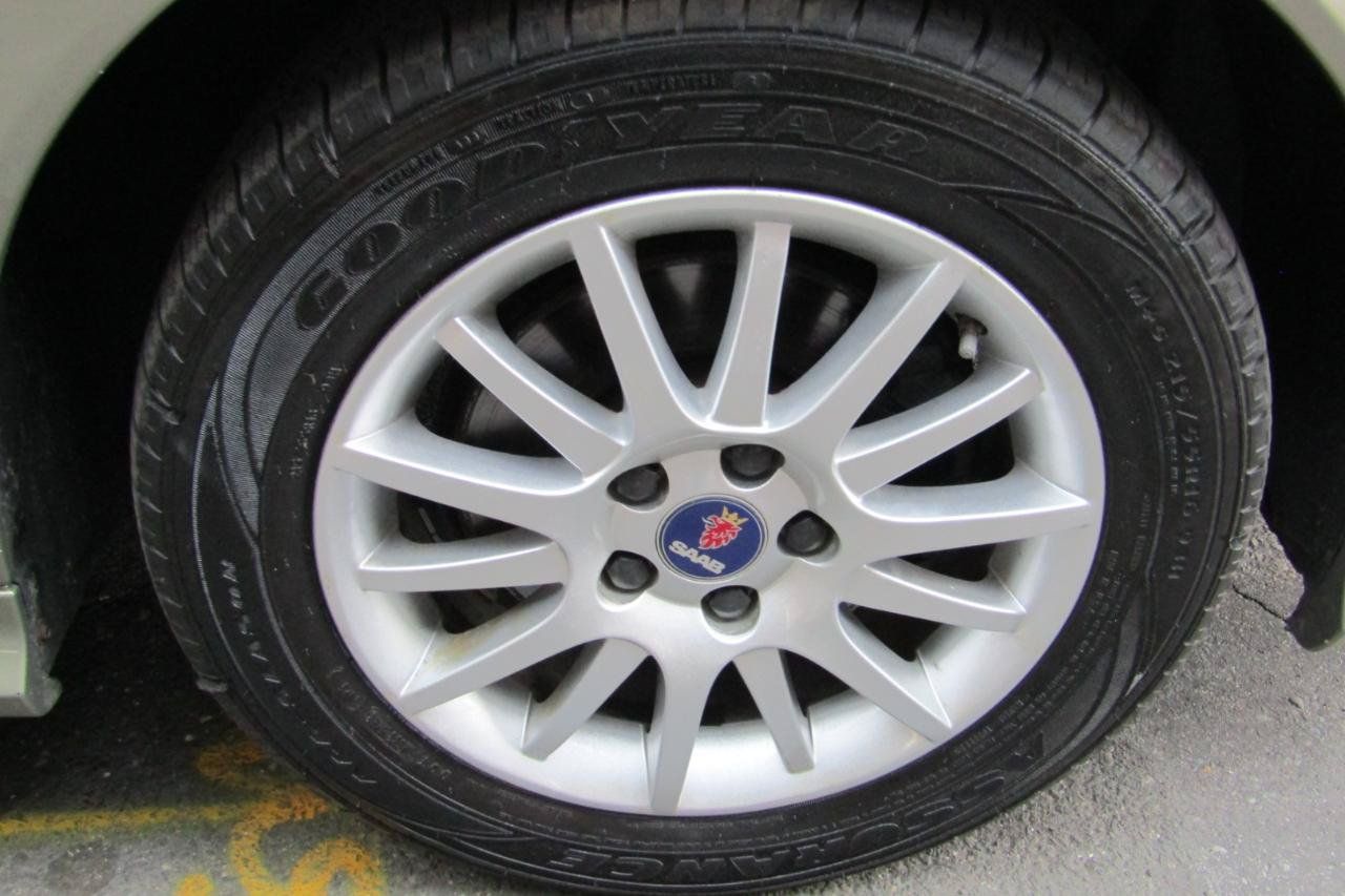 Used 2008 Saab 9-3 2.0T w/ Cold Weather Package FWD image 39