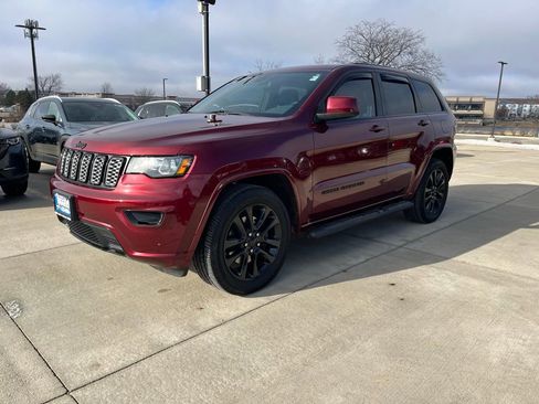 Used 2021 Jeep Grand Cherokee Laredo X image 5