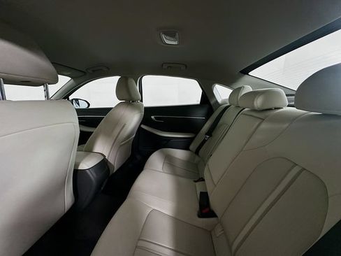 Used 2025 Hyundai Sonata SEL FWD image 23