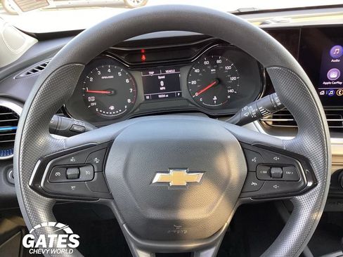 Used 2024 Chevrolet Trax LS w/ LS Convenience Package FWD image 23