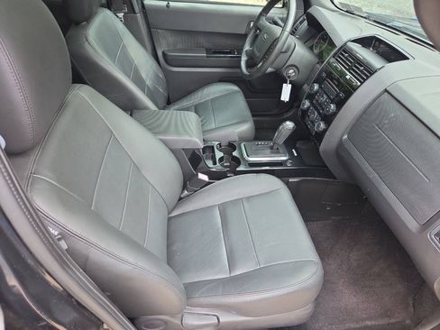 Used 2011 Ford Escape Limited w/ 301A Rapid Spec Order Code AWD/4WD image 25