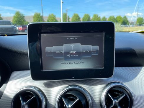 Used 2016 Mercedes-Benz GLA 250 4MATIC image 20