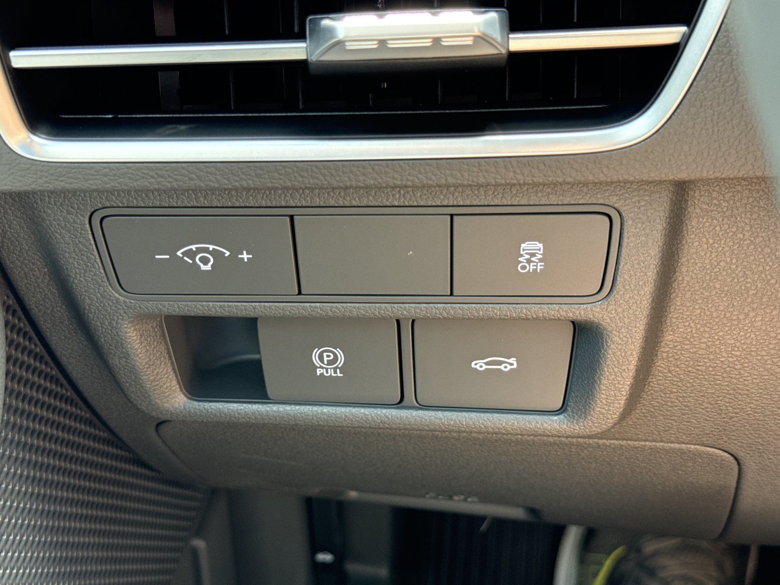 New 2026 Hyundai Sonata SEL FWD image 17