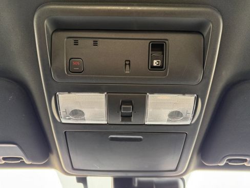 Used 2020 Nissan Titan PRO-4X image 32