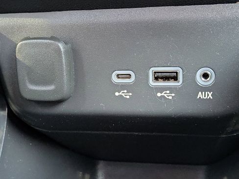 Used 2023 Chevrolet TrailBlazer LT image 25