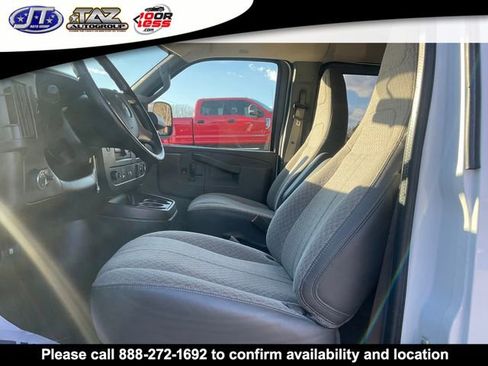 Used 2017 Chevrolet Express 3500 LT w/ LT Preferred Equipment Group image 10