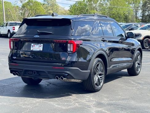 Used 2025 Ford Explorer ST RWD image 18