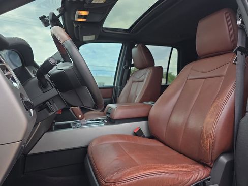Used 2014 Ford Expedition King Ranch RWD image 11
