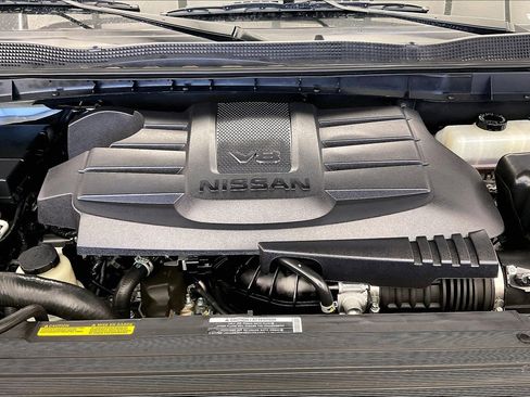 Used 2021 Nissan Titan PRO-4X image 9
