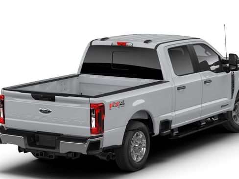 New 2026 Ford F250 XLT w/ XLT Premium Package image 3