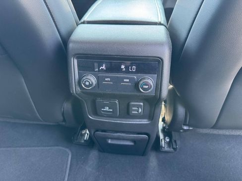 Used 2019 GMC Acadia SLT AWD/4WD image 47