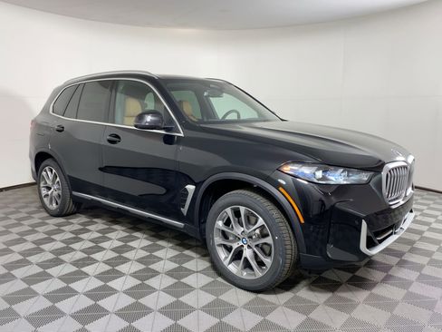 Used 2026 BMW X5 sDrive40i w/ Premium Package image 6