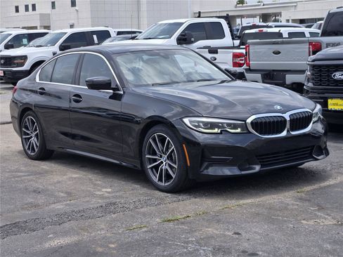 Used 2021 BMW 330i Sedan w/ Premium Package RWD image 3