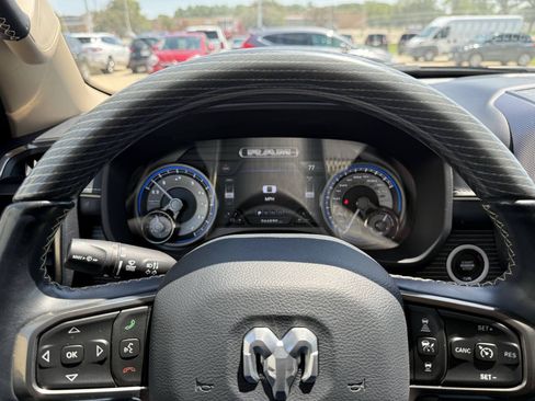 Used 2021 RAM 1500 Limited AWD/4WD image 7