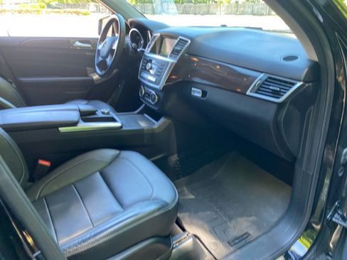Used 2015 Mercedes-Benz ML 350 4MATIC image 25