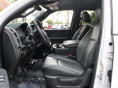 Used 2021 RAM 3500 Tradesman w/ Chrome Appearance Group image 17