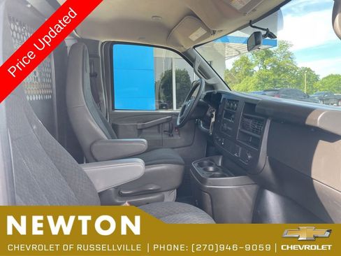 Used 2024 Chevrolet Express 2500 w/ Driver Convenience Package RWD image 14