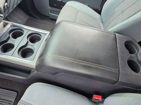 Used 2015 Ford F250 XLT w/ XLT Premium Package image 22