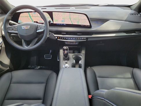 Used 2025 Cadillac XT4 Sport w/ Cold Weather Package image 21