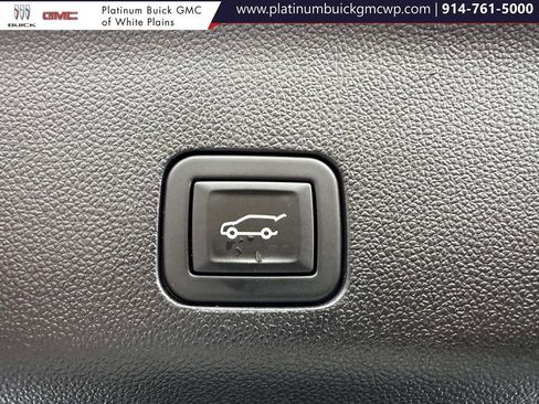 Used 2024 Chevrolet Tahoe Z71 w/ Luxury Package image 13