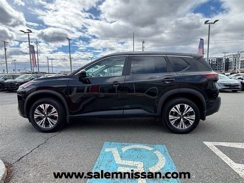 Used 2023 Nissan Rogue SV w/ SV Premium B Package AWD/4WD image 4