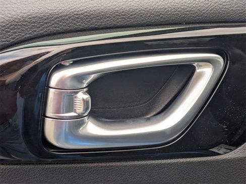 New 2026 Jeep Compass Latitude image 17