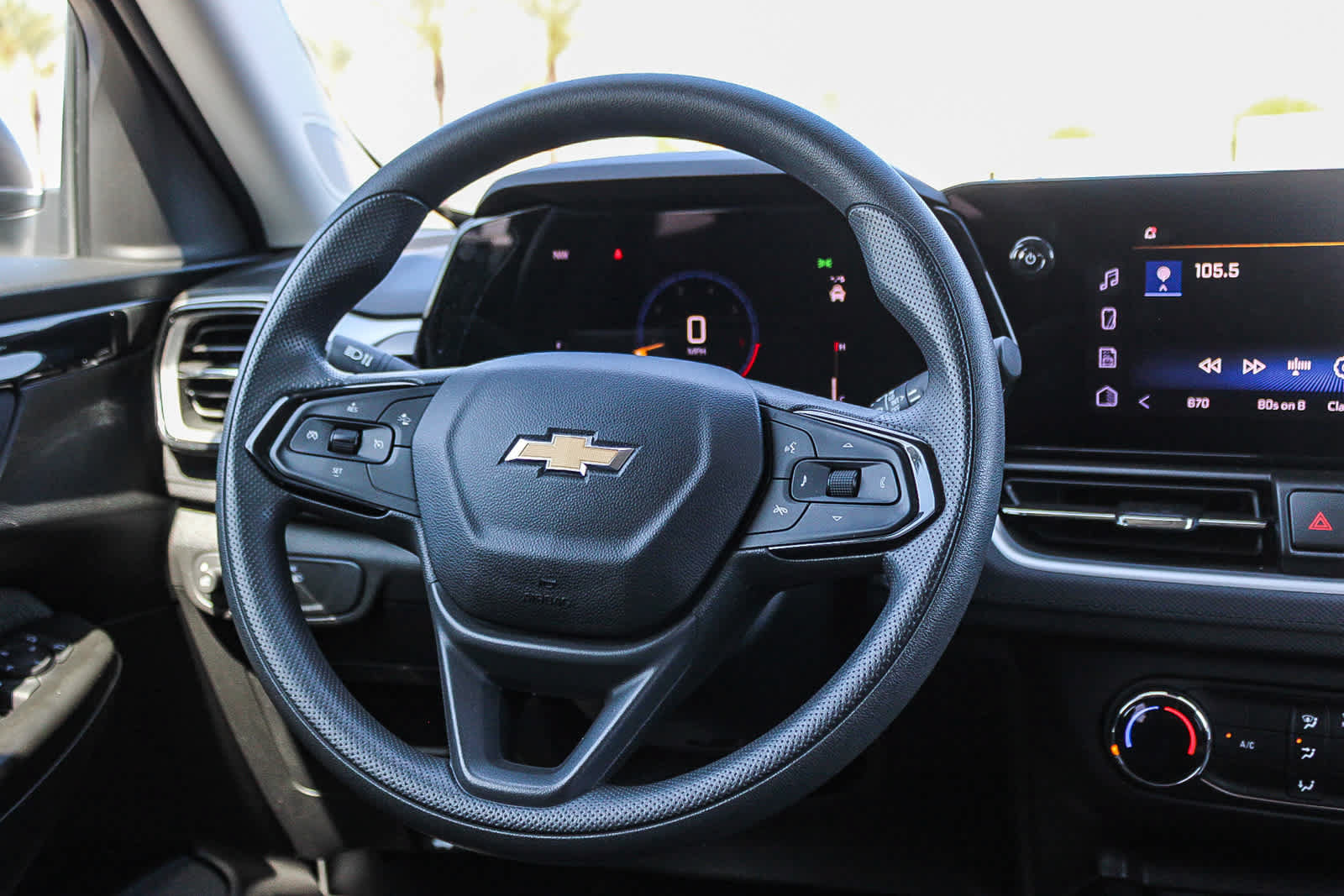 Used 2025 Chevrolet TrailBlazer LS w/ LS Convenience Package FWD image 15