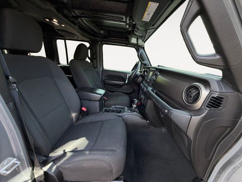 Used 2019 Jeep Wrangler Unlimited Sport S image 13