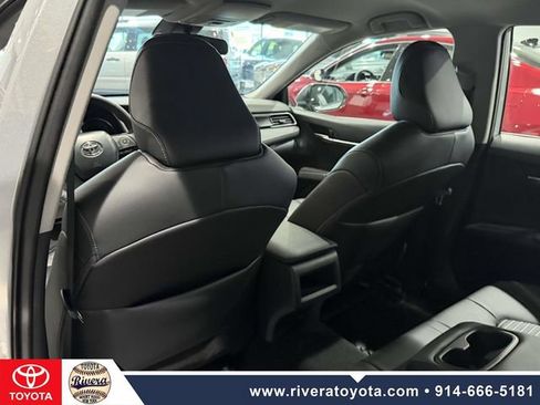 Used 2024 Toyota Camry SE w/ Cold Weather Package AWD/4WD image 13